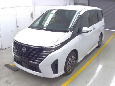 Nissan SERENA  с аукциона в Японии