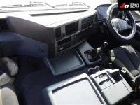 Hino PROFIA лот № 8585 оценка 3.5  с аукциона в Японии 2