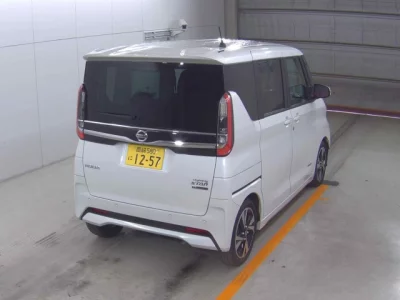 Nissan ROOX  с аукциона в Японии