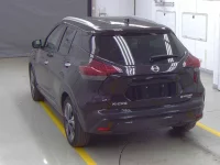 Nissan KICKS лот № 53 оценка 4  с аукциона в Японии 1