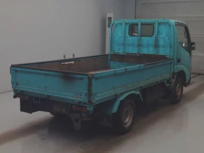 Toyota DYNA  с аукциона в Японии