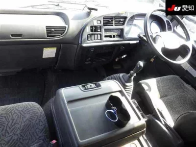 Isuzu FORWARD  с аукциона в Японии