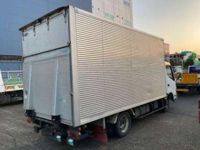 Hino DUTRO  с аукциона в Японии