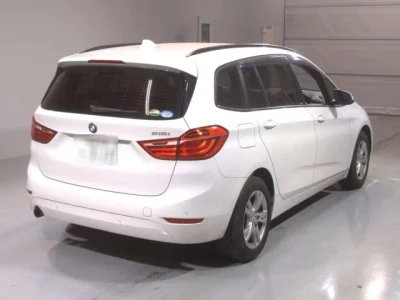 BMW 2-Series  с аукциона в Японии
