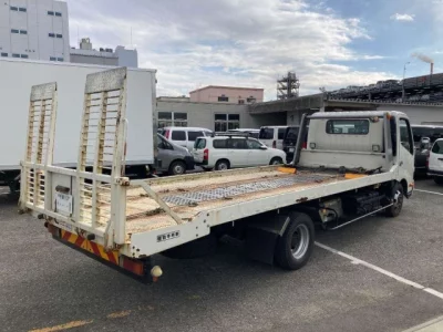 Toyota DYNA  с аукциона в Японии