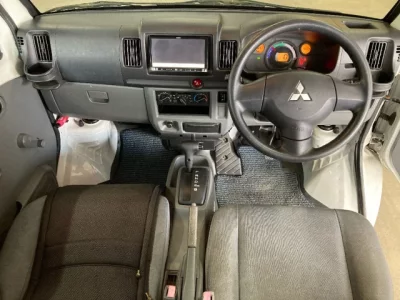 Mitsubishi MINICAB MIEV  с аукциона в Японии