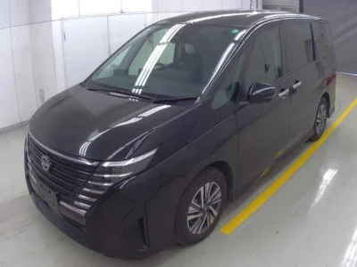 Nissan SERENA  с аукциона в Японии