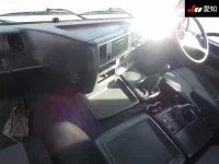 Hino PROFIA лот № 8647 оценка 3.5  с аукциона в Японии 2