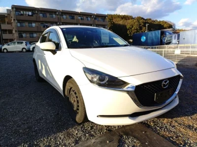 Mazda MAZDA2  с аукциона в Японии