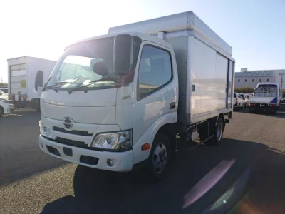 Hino DUTRO  с аукциона в Японии