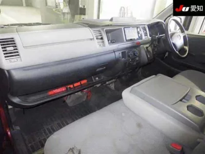 Toyota HIACE VAN  с аукциона в Японии