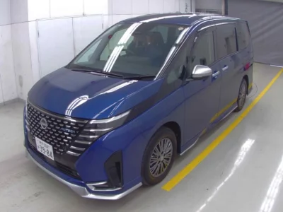 Nissan SERENA  с аукциона в Японии