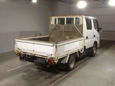Toyota DYNA  с аукциона в Японии