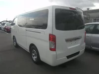 Nissan CARAVAN VAN лот № 8012 оценка 3.5  с аукциона в Японии 1
