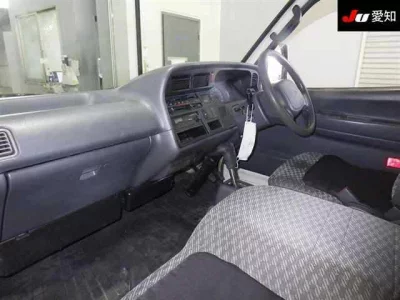 Toyota HIACE VAN  с аукциона в Японии
