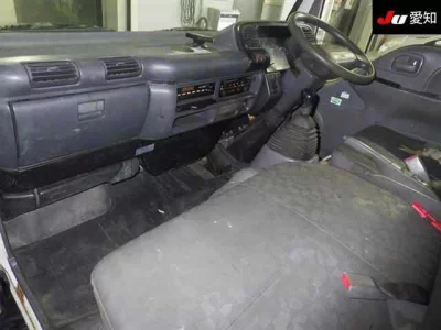 Isuzu ELF  с аукциона в Японии