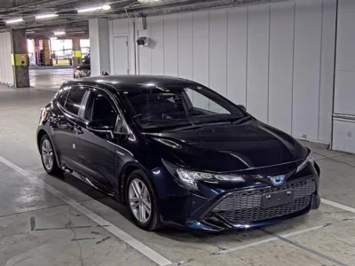 Toyota COROLLA SPORT  с аукциона в Японии