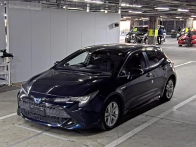 Toyota COROLLA SPORT  с аукциона в Японии