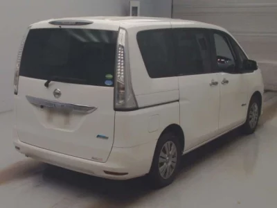 Nissan SERENA  с аукциона в Японии