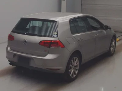 Volkswagen GOLF  с аукциона в Японии