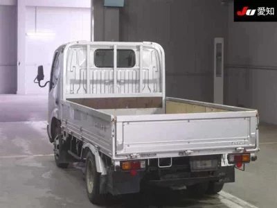 Toyota DYNA  с аукциона в Японии