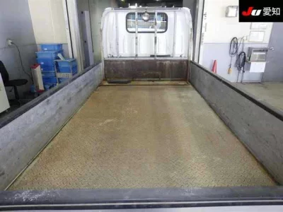 Isuzu ELF  с аукциона в Японии