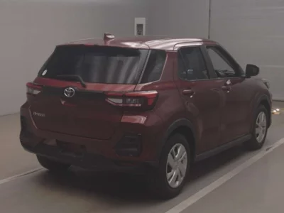 Toyota RAIZE  с аукциона в Японии