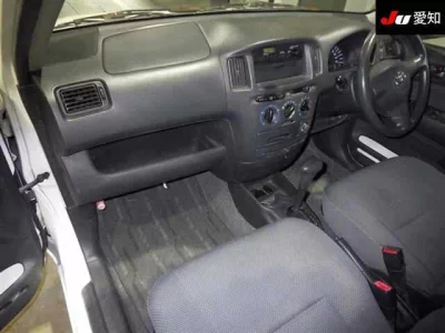 Toyota SUCCEED  с аукциона в Японии