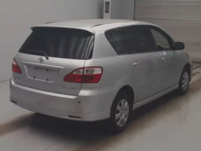 Toyota IPSUM  с аукциона в Японии