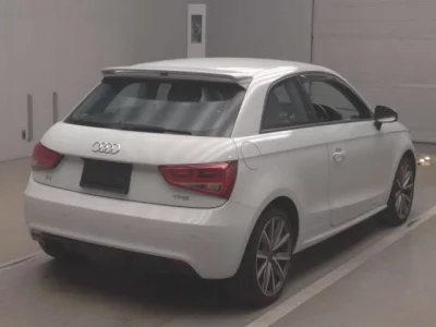 Audi A1  с аукциона в Японии