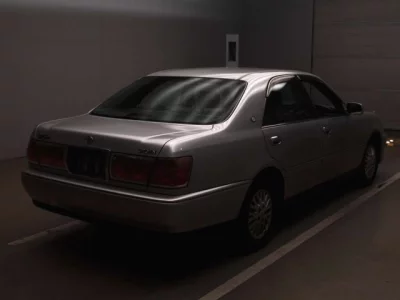 Toyota CROWN  с аукциона в Японии