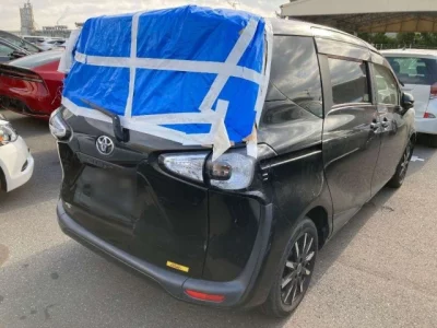 Toyota SIENTA  с аукциона в Японии