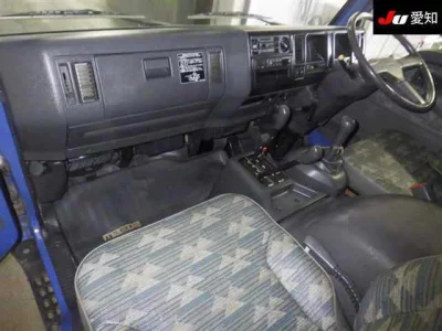 Mazda TITAN  с аукциона в Японии