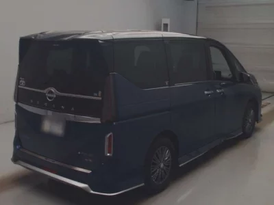 Nissan SERENA  с аукциона в Японии