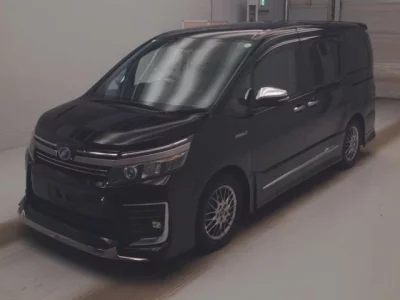 Toyota VOXY  с аукциона в Японии