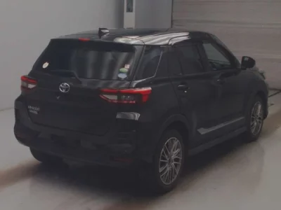 Toyota RAIZE  с аукциона в Японии