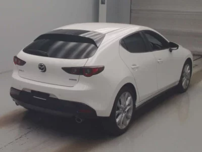 Mazda MAZDA3  с аукциона в Японии