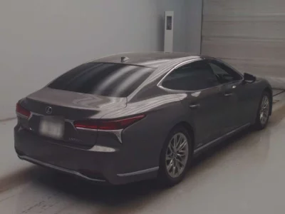 Lexus LS  с аукциона в Японии