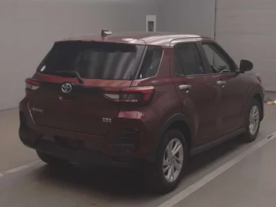 Toyota RAIZE  с аукциона в Японии