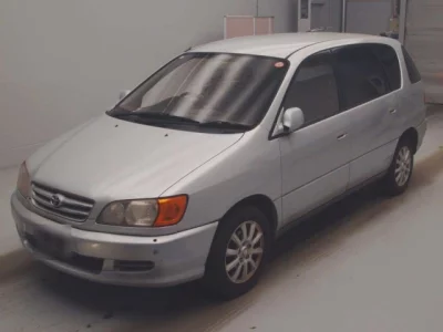 Toyota IPSUM  с аукциона в Японии