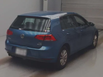 Volkswagen GOLF  с аукциона в Японии
