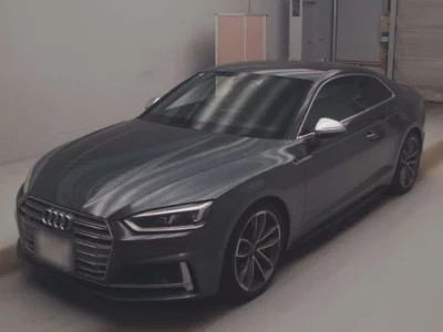 Audi S5  с аукциона в Японии