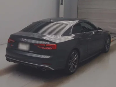 Audi S5  с аукциона в Японии