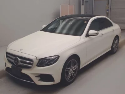 Mercedes-Benz E CLASS  с аукциона в Японии
