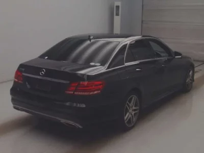 Mercedes-Benz E CLASS  с аукциона в Японии