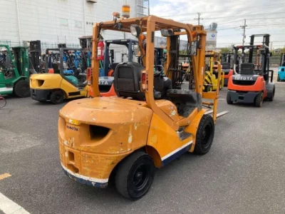 KOMATSU FORKLIFT