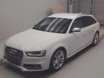 Audi S4  с аукциона в Японии