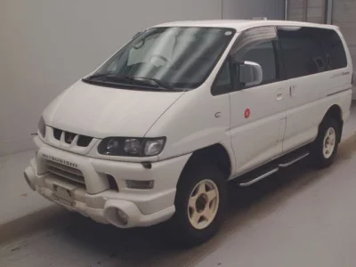 Mitsubishi DELICA  с аукциона в Японии
