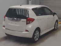 Subaru TREZIA лот № 4208 оценка 3.5  с аукциона в Японии 1