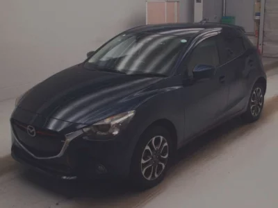Mazda DEMIO  с аукциона в Японии